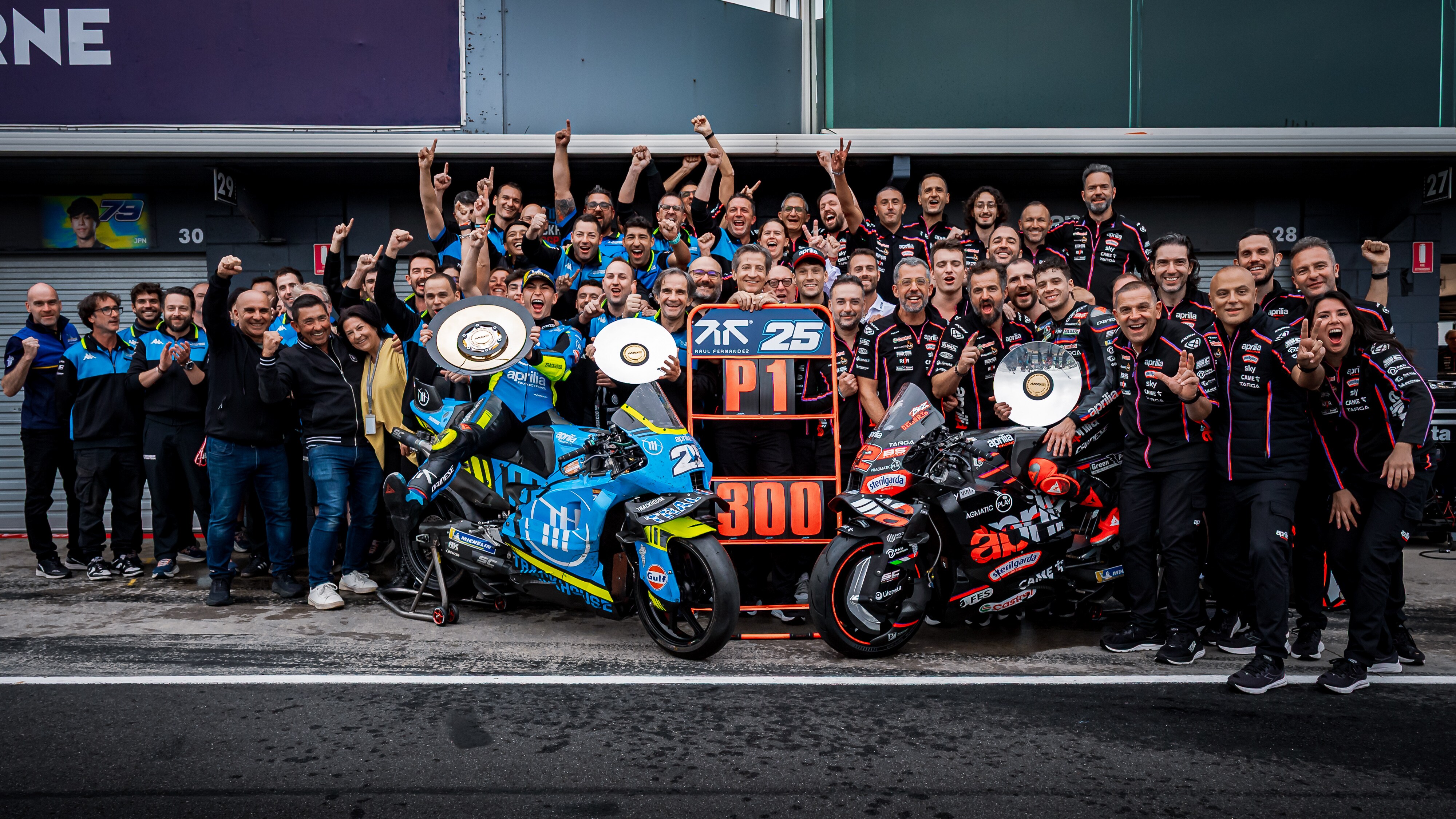 300-vittorie-motogp-aprilia-16-9.jpg