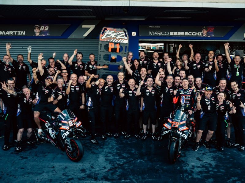 Team Racing Beringa Aprilia: sepeda motor dan skuter. Situs resmi