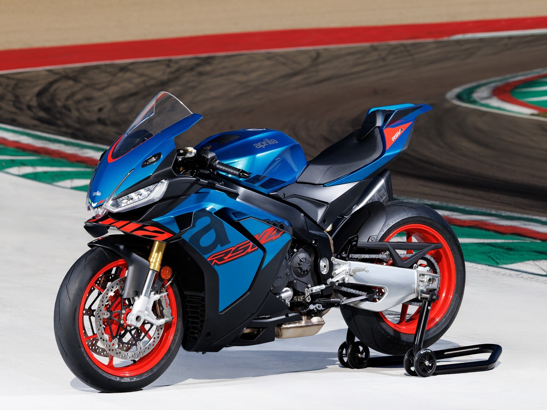 RSV4 D couvrir La Gamme Aprilia FR RSV4 D couvrir La Gamme Aprilia FR
