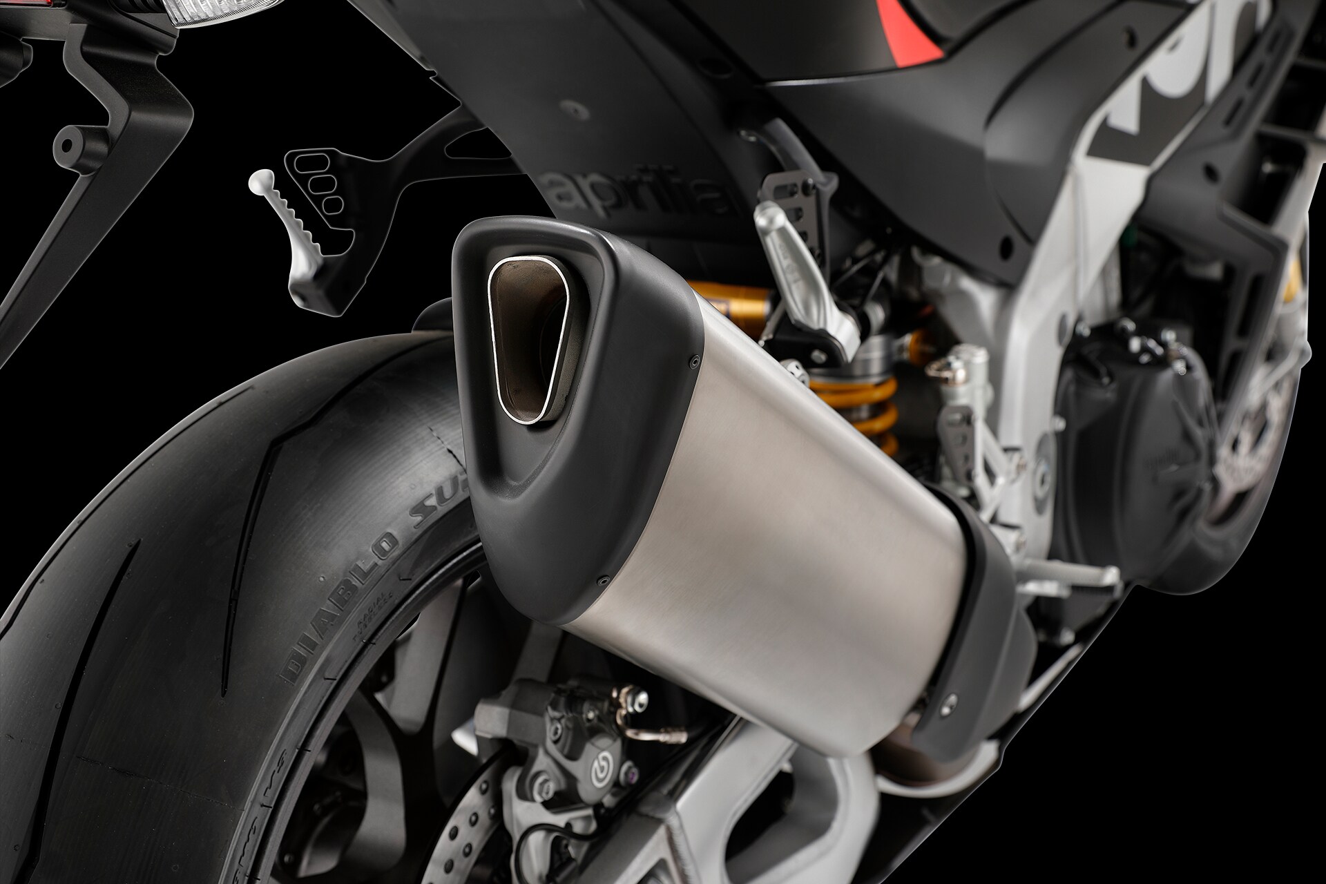 Aprilia RSV4 Factory 1100：価格、カラー、燃費