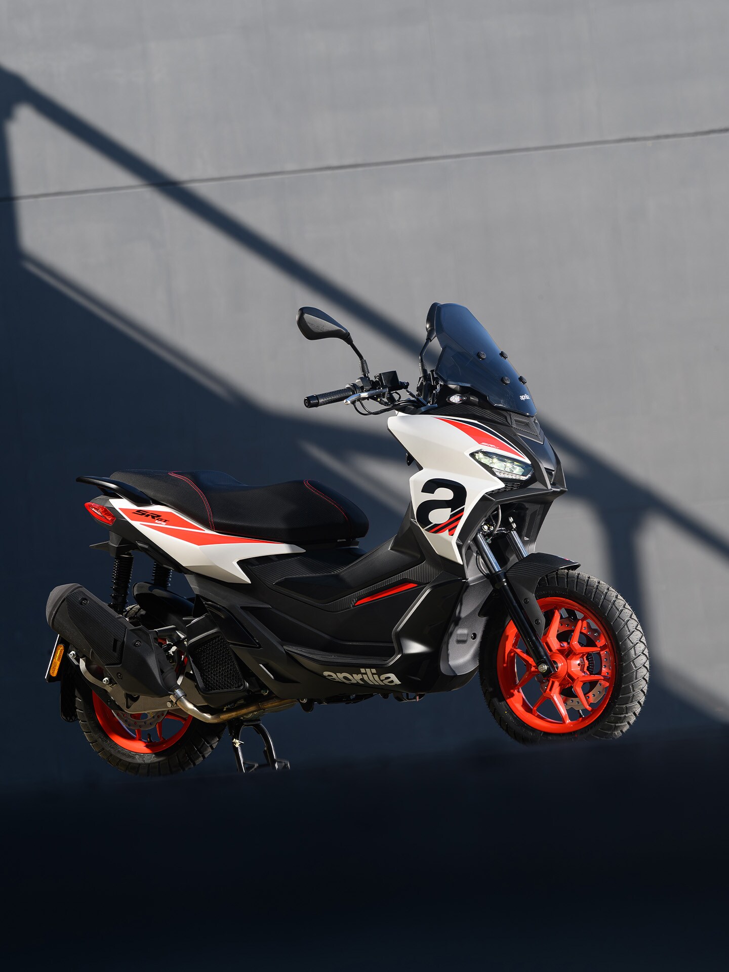 SR GT Sport 200: price, colours, specs | Aprilia EN