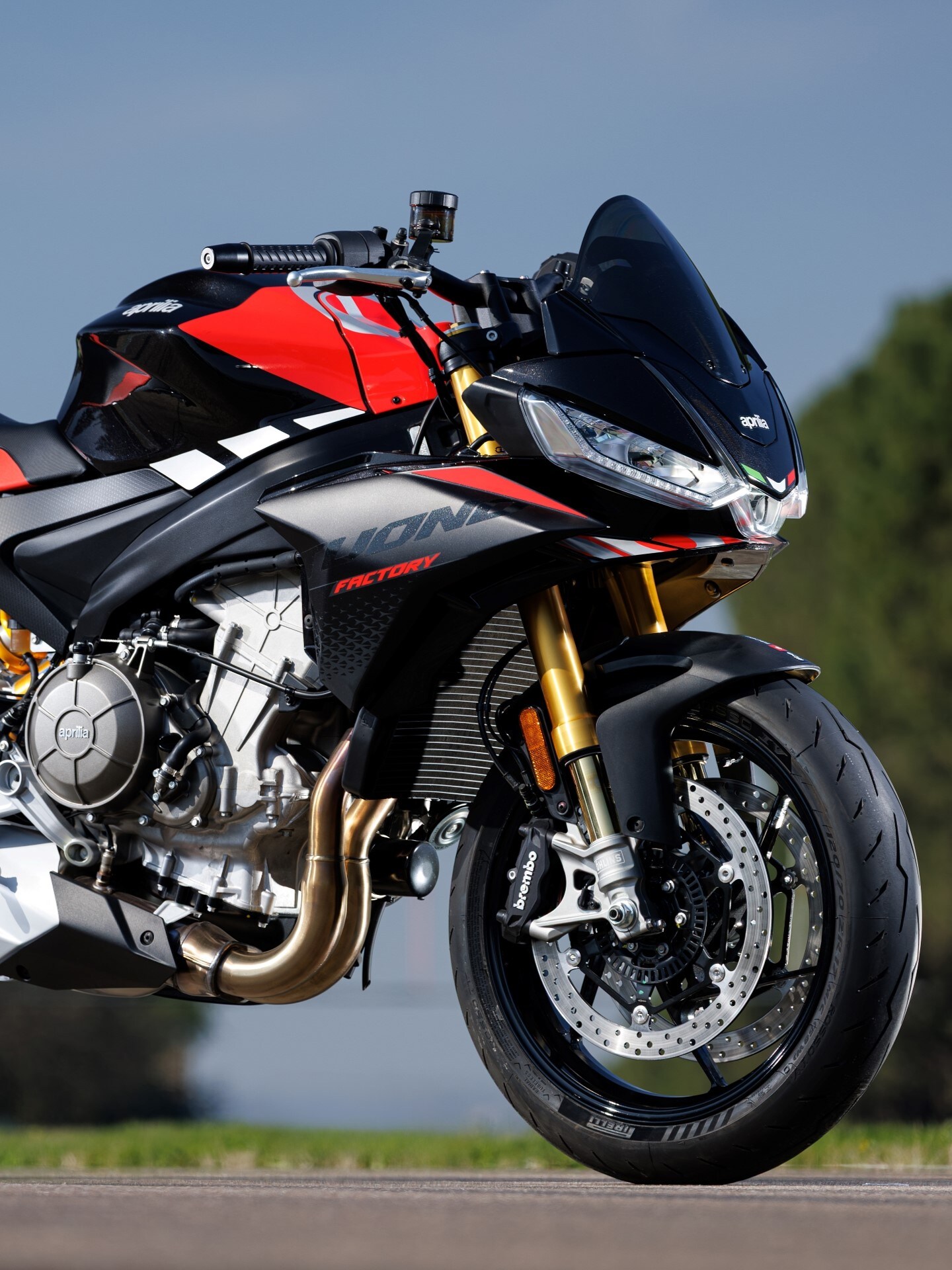 Tuono 660 Factory: price, colours, specs | Aprilia EN