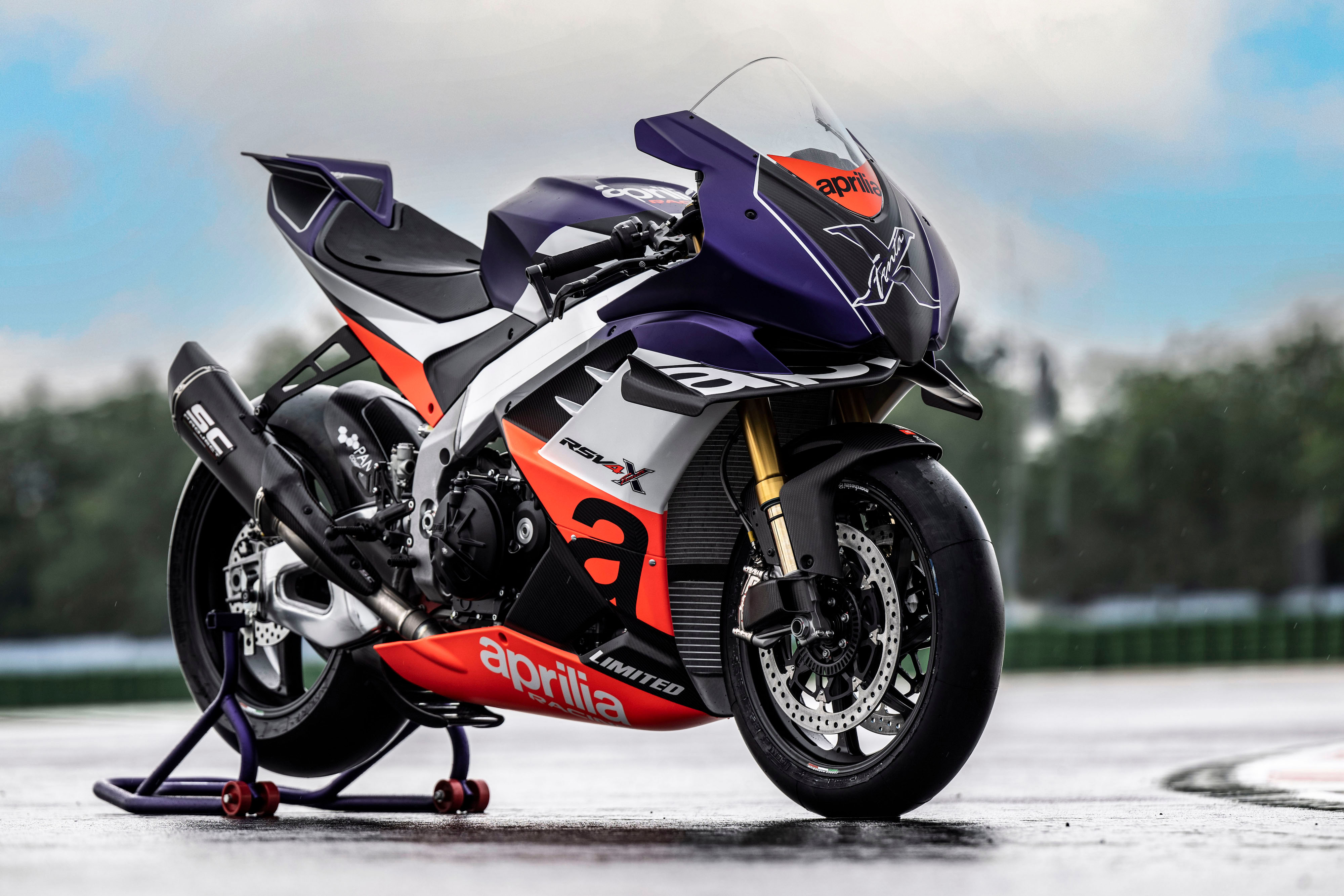Final Limited Edition RSV4 XTrenta